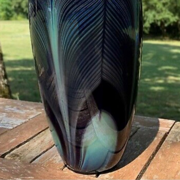 Randy Strong Art Glass Iridescent Cobalt Pulled Feather 9 1/2" Vase - Si… - Picture 2 of 8